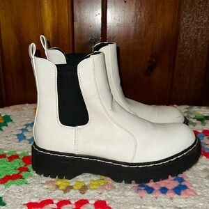 Sincerely Jules Hippie boot  Size 7.5